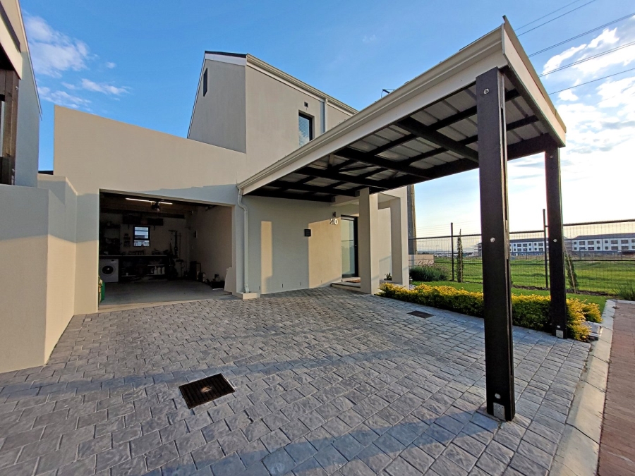 2 Bedroom Property for Sale in Croydon Western Cape